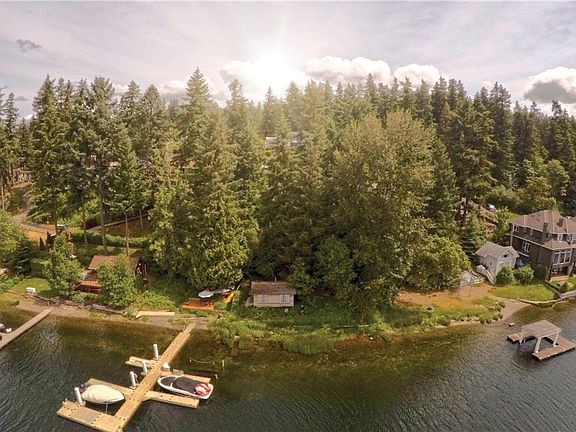 3rd image of 3103 E Lake Sammamish Pkwy SE