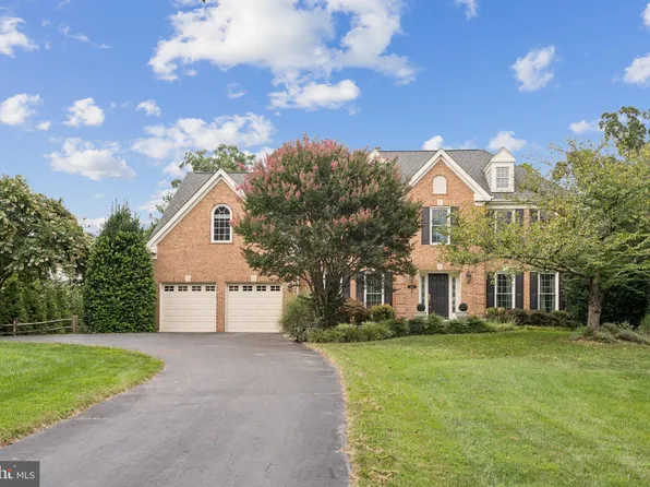 14117 Forest Ridge Dr, Gaithersburg, MD 20878
