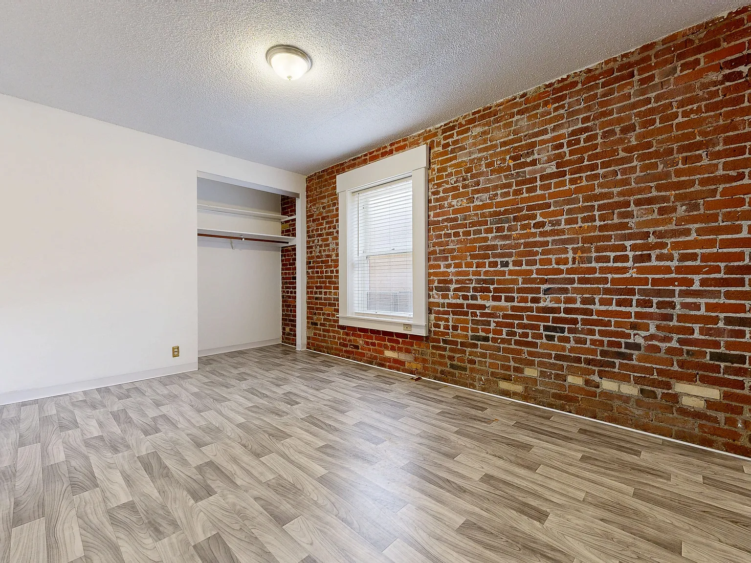 145 Fell St — Photo 2