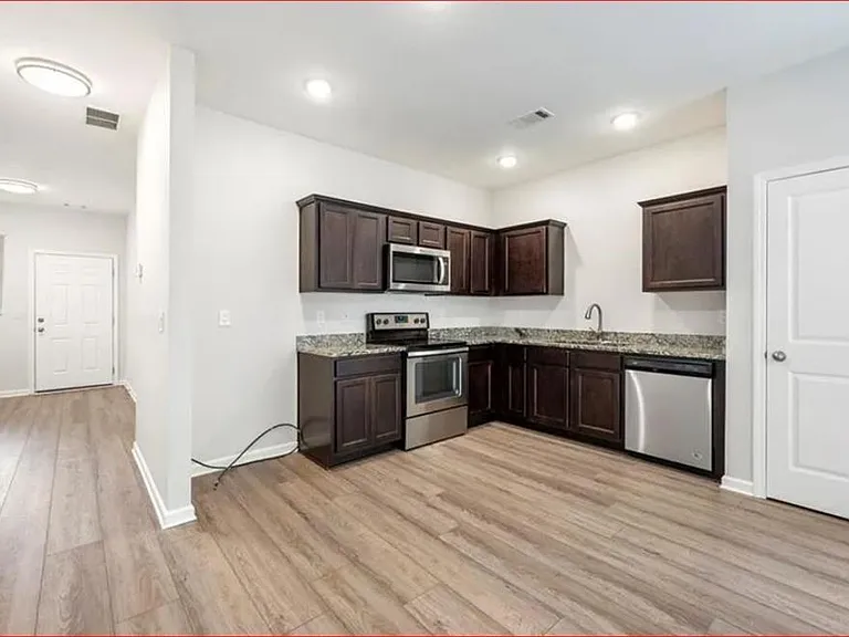 3107 Tarian Way — Photo 3
