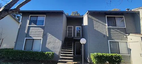 900 Cambridge Dr Photo 1