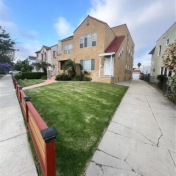1046 S Citrus Ave — Photo 5