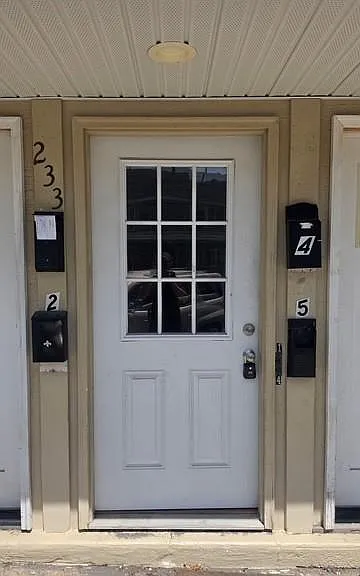 233 W Ridge St — Photo 10