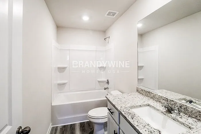 148 Avondale Blvd — Photo 18