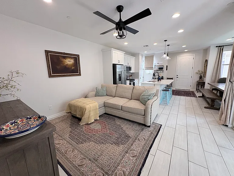 2929 N Evergreen St — Photo 14