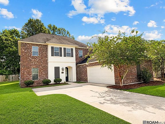 2nd image of 15565 Babblingbrook Dr