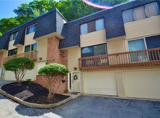 210 Penn Ln, Rochester, NY 14625