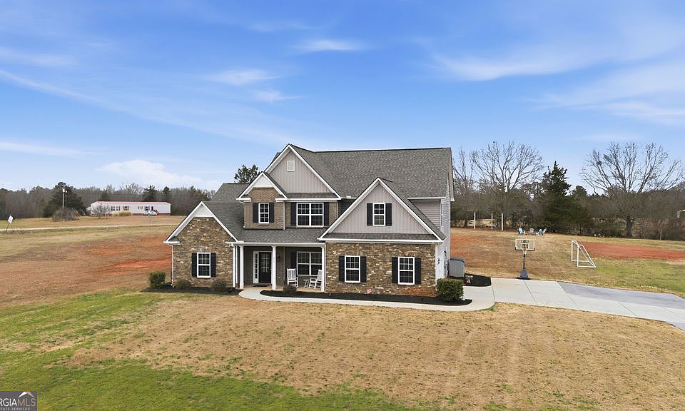 1st image of 511 Cromer Rd