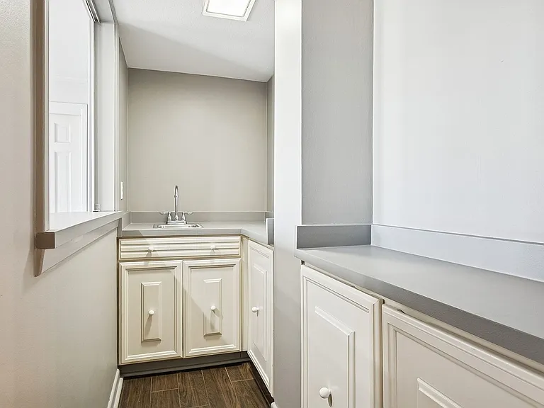 309 Opal St — Photo 8