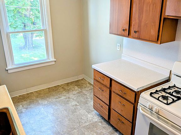 5th image of 1109 Warren St #Res