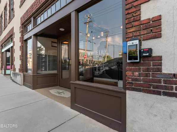 222 N Central St #B6, Knoxville, TN 37917