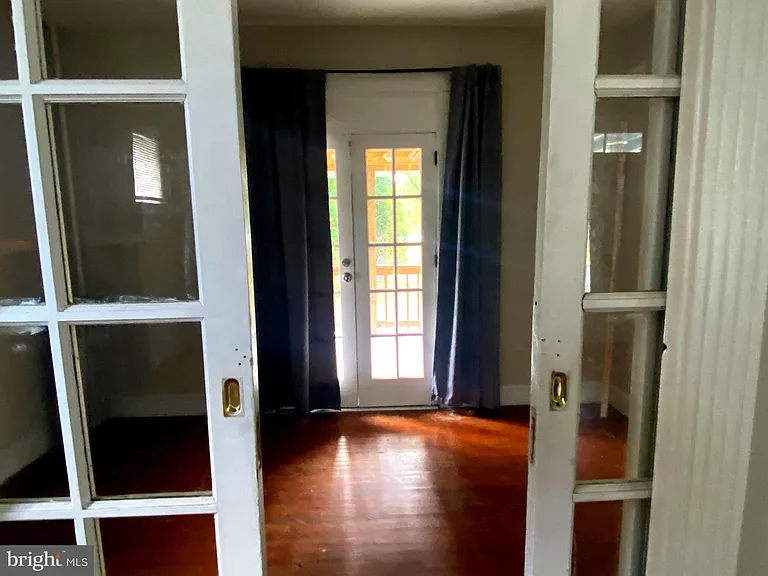421 E Lake Ave — Photo 3