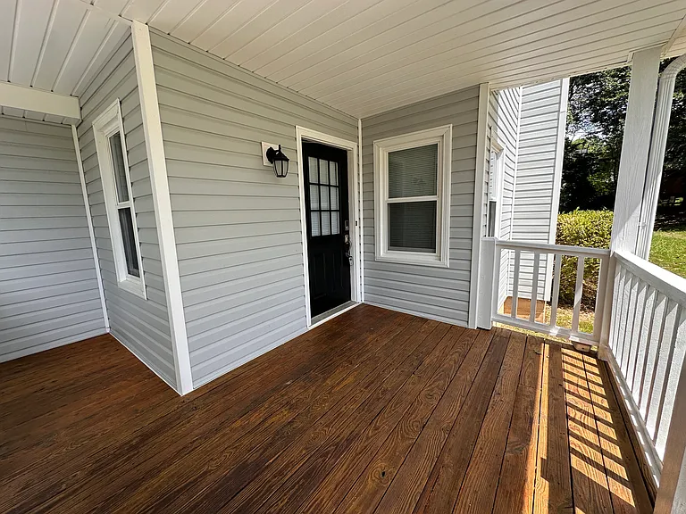 509 Carrsbrook Rd SE — Photo 2