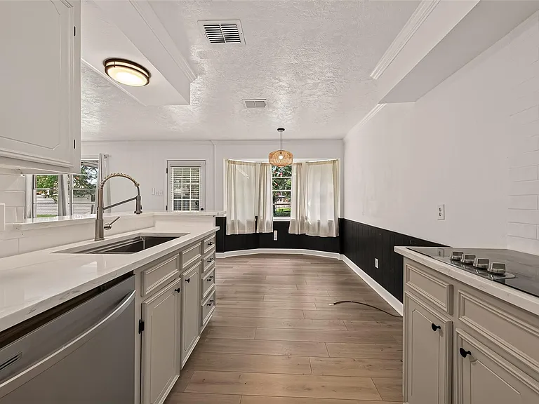 4122 Donerail Dr — Photo 3