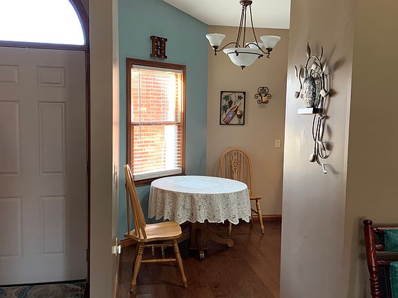 5th image of 1327 Country Creek Cir