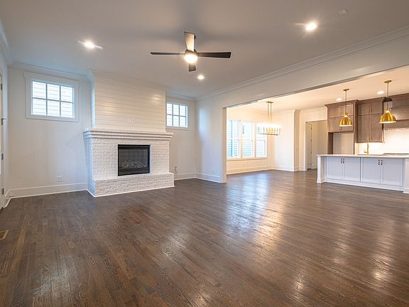 3rd image of 925 Jasper Avenue Lot #2265