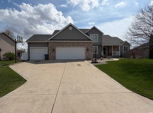 10062 Heather Brooke Dr, Osceola, IN 46561