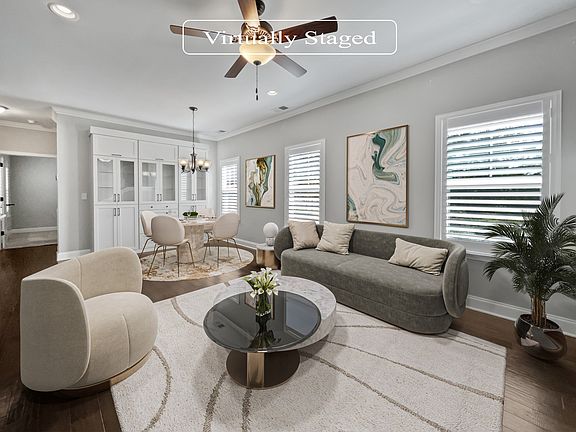 2nd image of 2069 Moultrie Cir