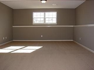3rd image of 8626 N Belton Ave
