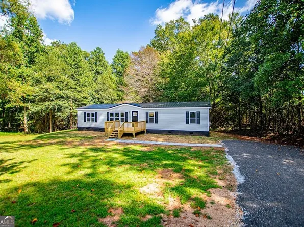 61 Crest Rd, Carrollton, GA 30116