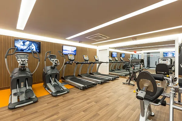 Rented by Stonehenge NYC LLC | media 57