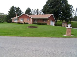 1485 Deer Ln, Lehighton, PA 18235