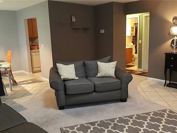 4th image of 119 Bayberry Ln #31