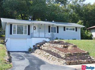 1510 Freeman Dr, Bellevue, NE 68005