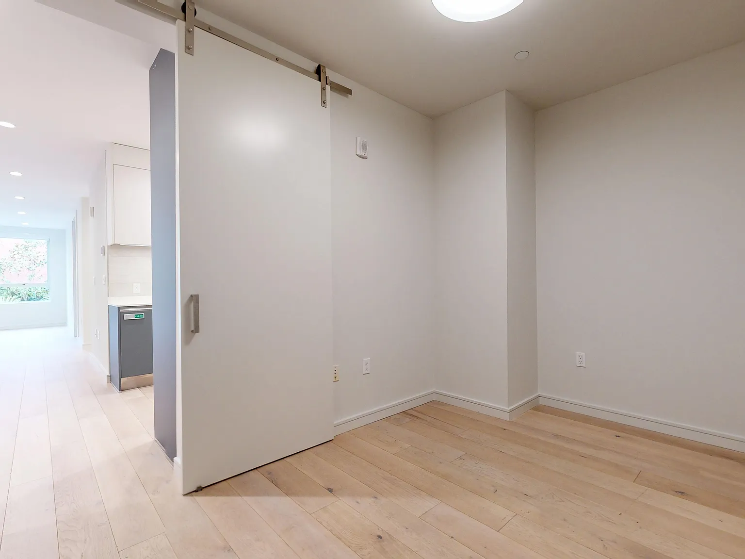 606 Capp Street #204 — Photo 4