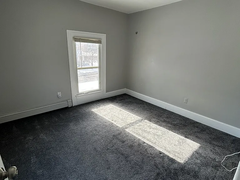 205 E Maple St #4 — Photo 7