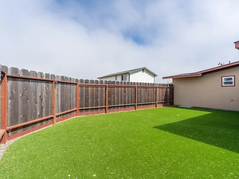 222 Mortimer Ln — Photo 38