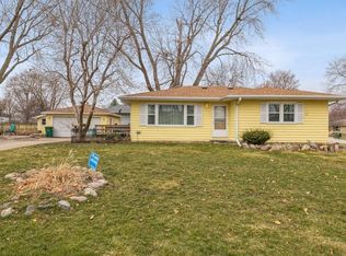 212 NE Circle Dr, Grimes, IA 50111