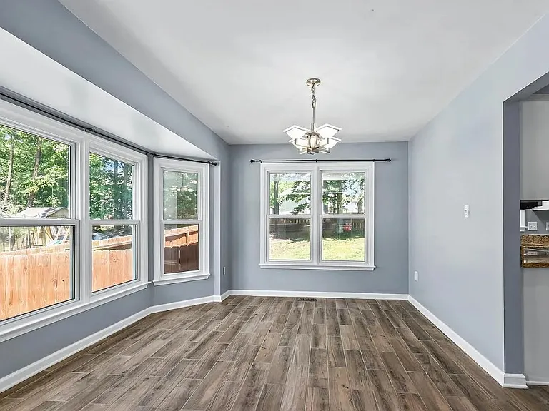 44 Kelly Way — Photo 3