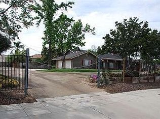 1521 S Bethel Ave, Sanger, CA 93657