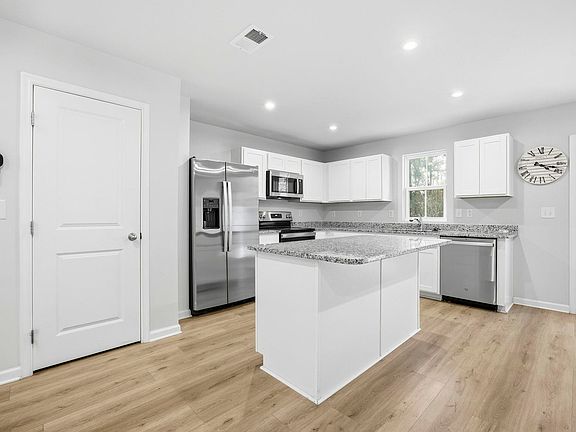 5th image of 146 Villa Grande St. #D