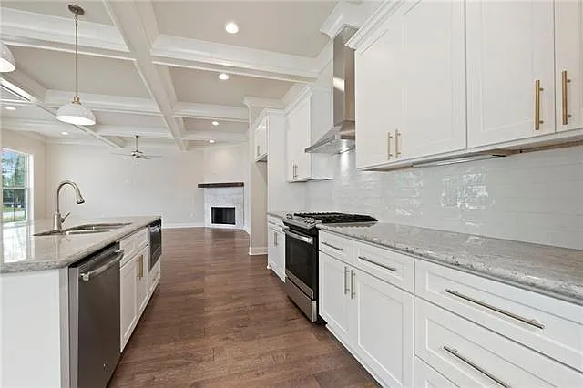 4025 Monarch Ln — Photo 8