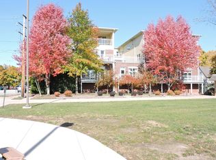 100 Edward St UNIT 8, Fort Atkinson, WI 53538