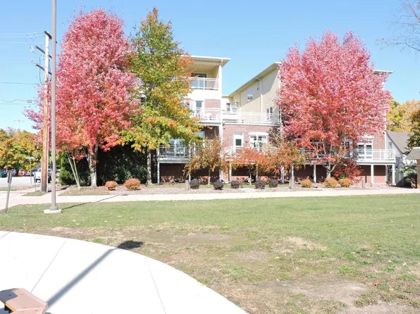 100 Edward STREET #8, Fort Atkinson, WI 53538