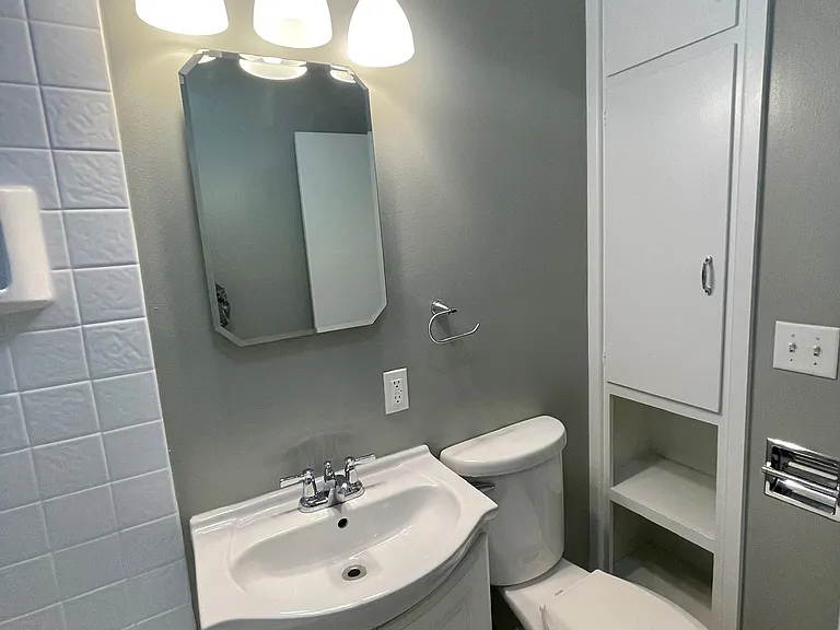 2227 S Bonn Ave — Photo 11