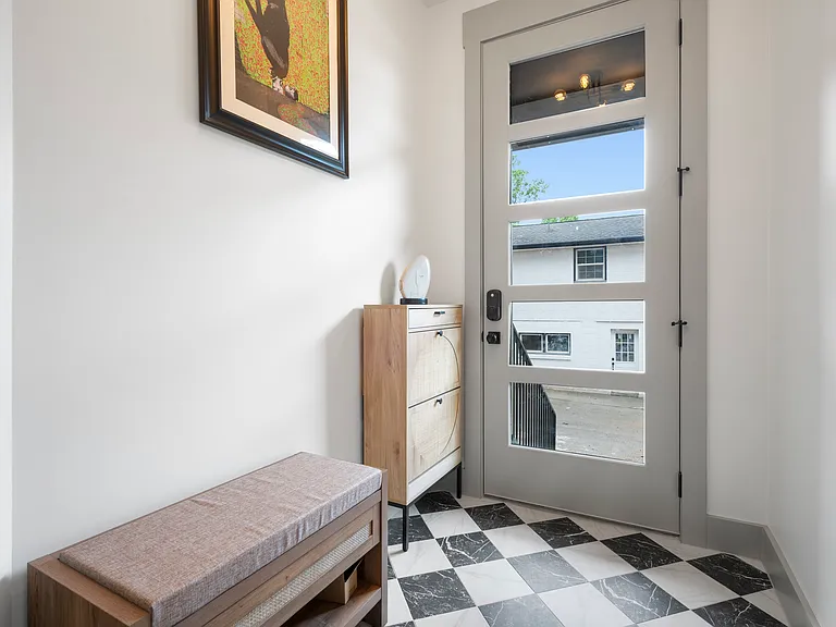 530 Continental Dr — Photo 4