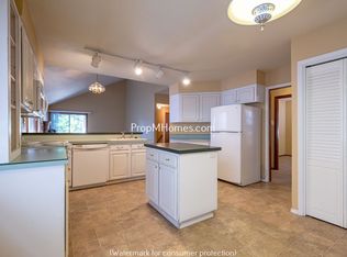 13373 Peters Rd, Lake Oswego, OR 97035