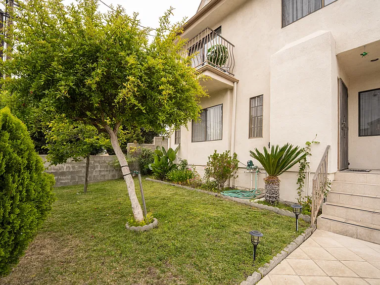 10060 Tujunga Canyon Blvd — Photo 2