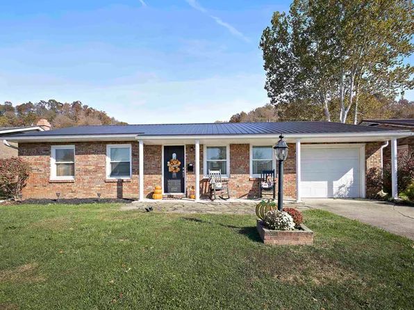 1727 Phillip St, Ironton, OH 45638