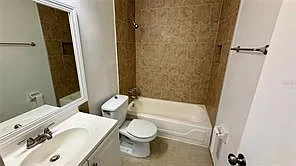 325 W Pierce St #2 — Photo 9