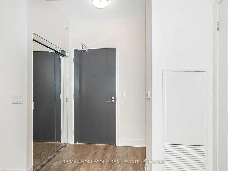 2908 Highway 7 Rd #1404 — Photo 1