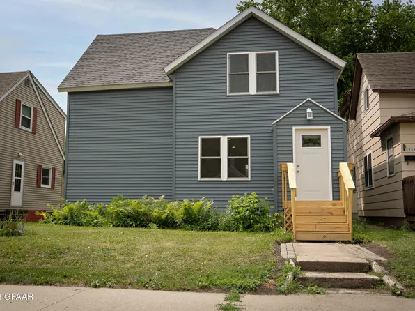 705 Stuart Ave, Crookston, MN 56716