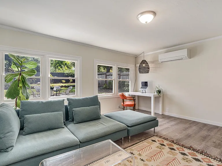 1410 Banks Ave — Photo 15