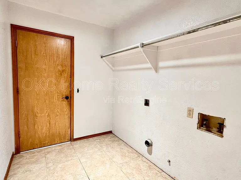 2617 Amy Ct — Photo 19
