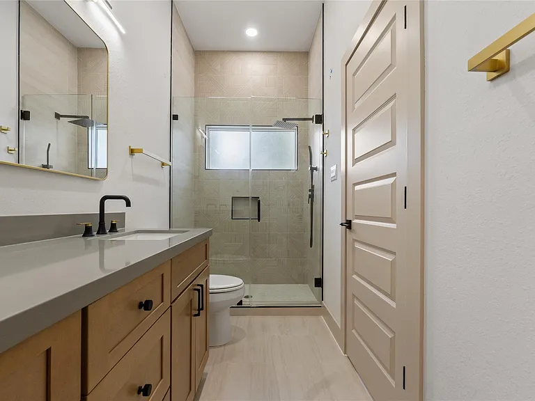 4214 Clover St — Photo 23