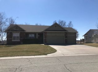 853 Streamside Ln, Clearwater, KS 67026
